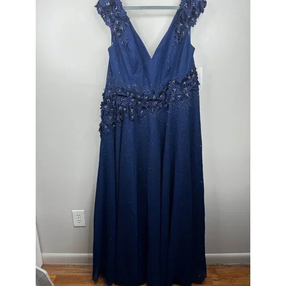 Mac Duggal 11152 3D Floral Applique A-Line Evening Gown Midnight Blue Sz. 20 NWT - Picture 3 of 8
